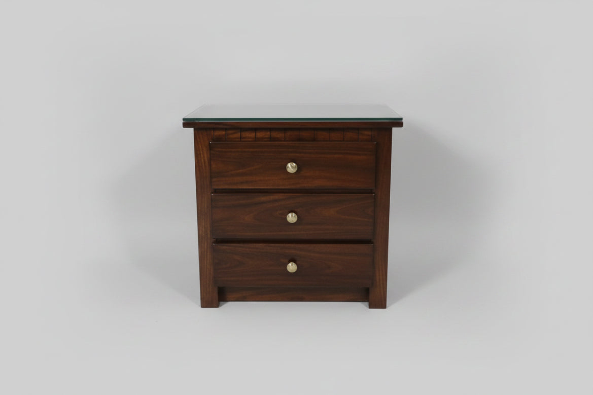 Chȁr Minȁr 4 Poster King Size Bed with 2 Side Tables