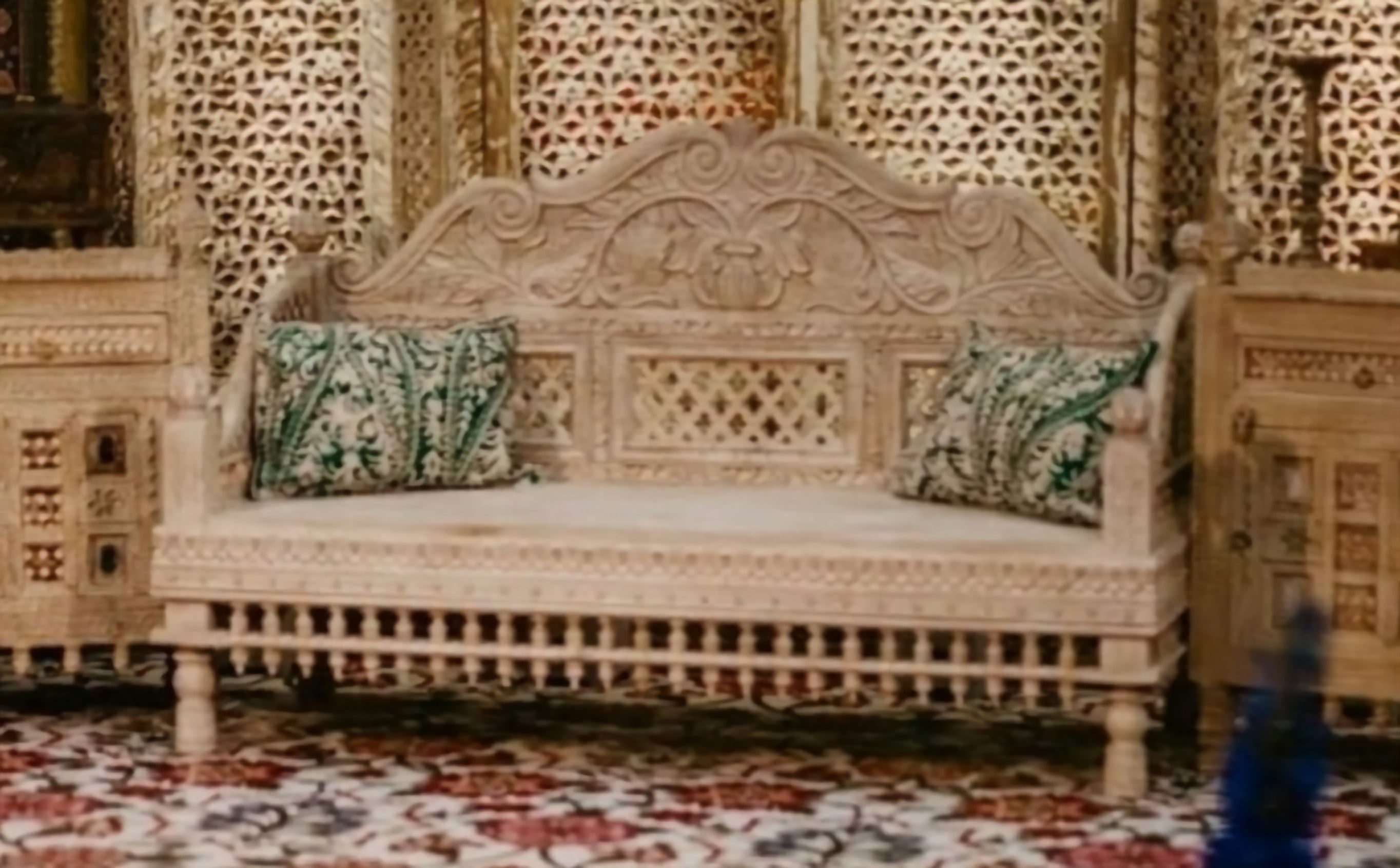 SHAHI Settee image 0