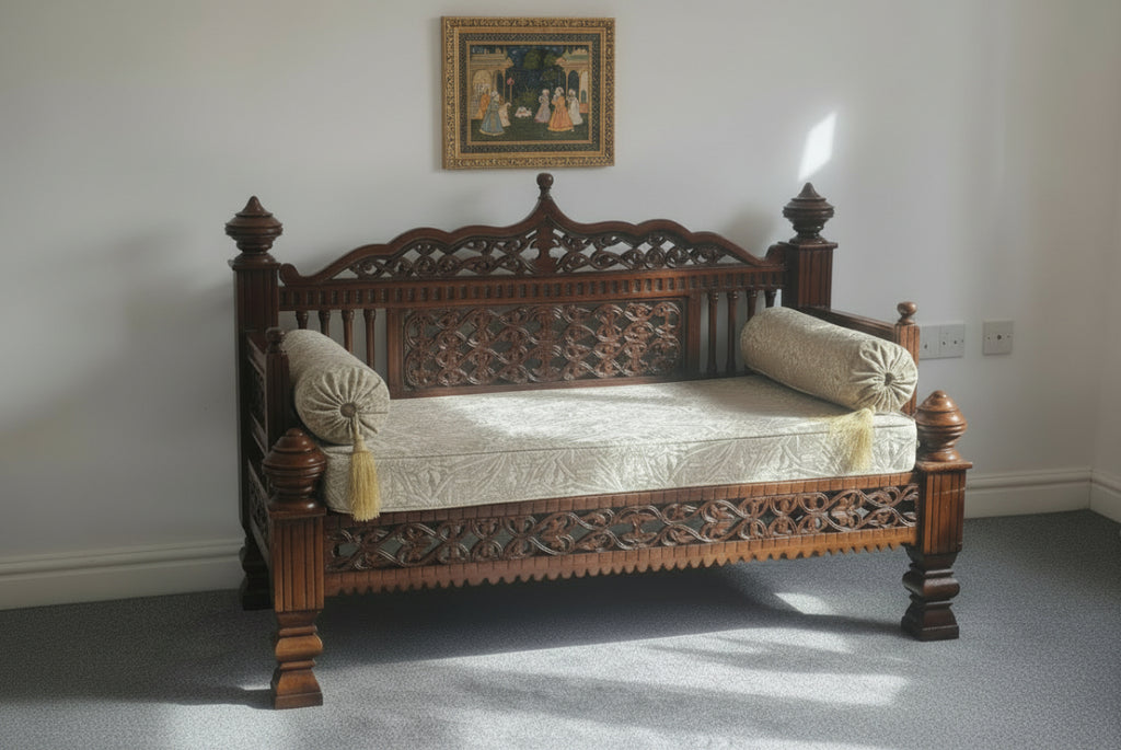 SHAHI TAKKAT 3 Seater image 5