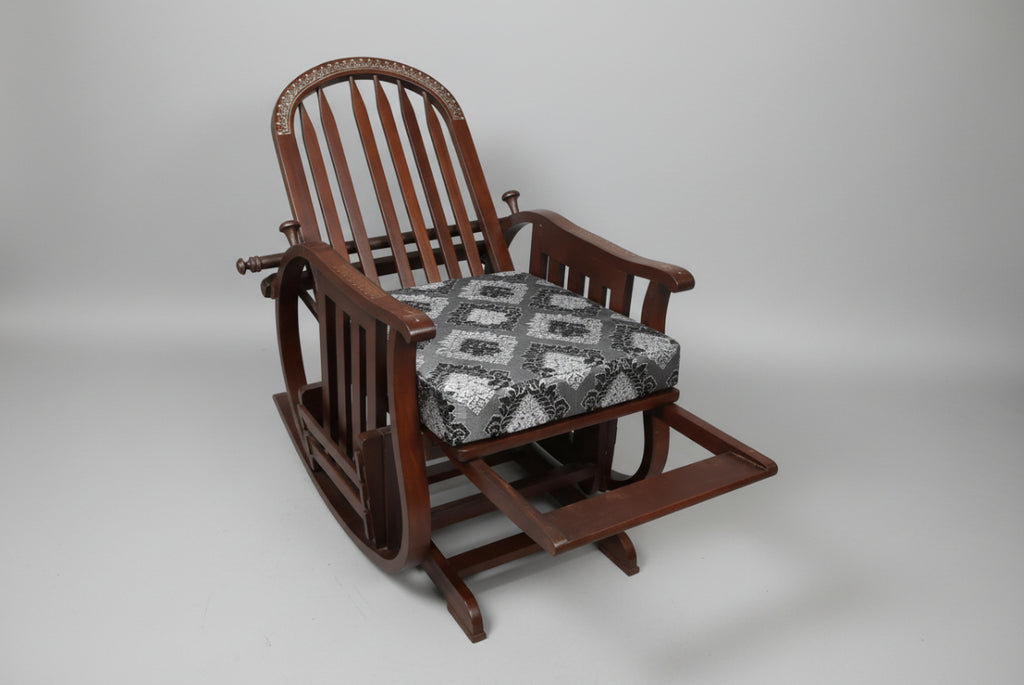 KASH Rocking Chair image 1