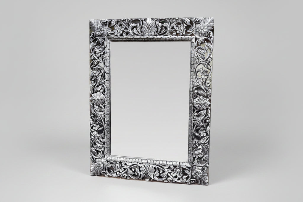 NOR CUTWORK Mirror image 1