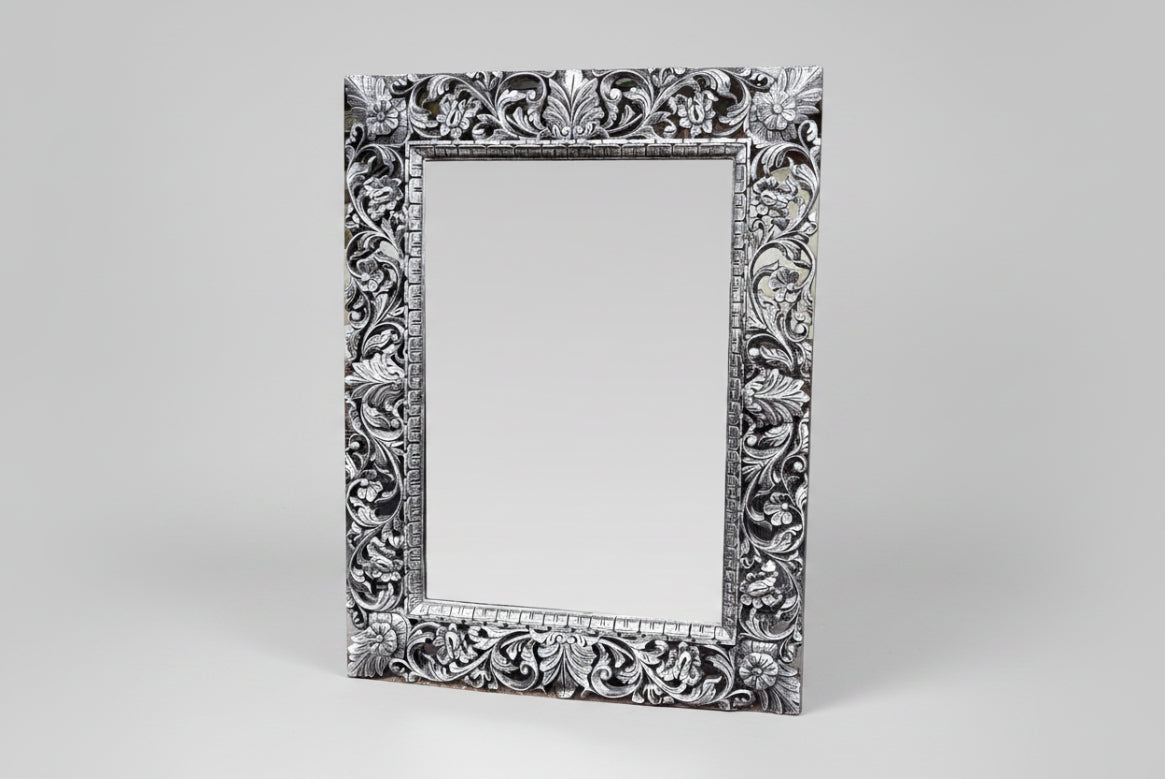 NOR CUTWORK Mirror image 1